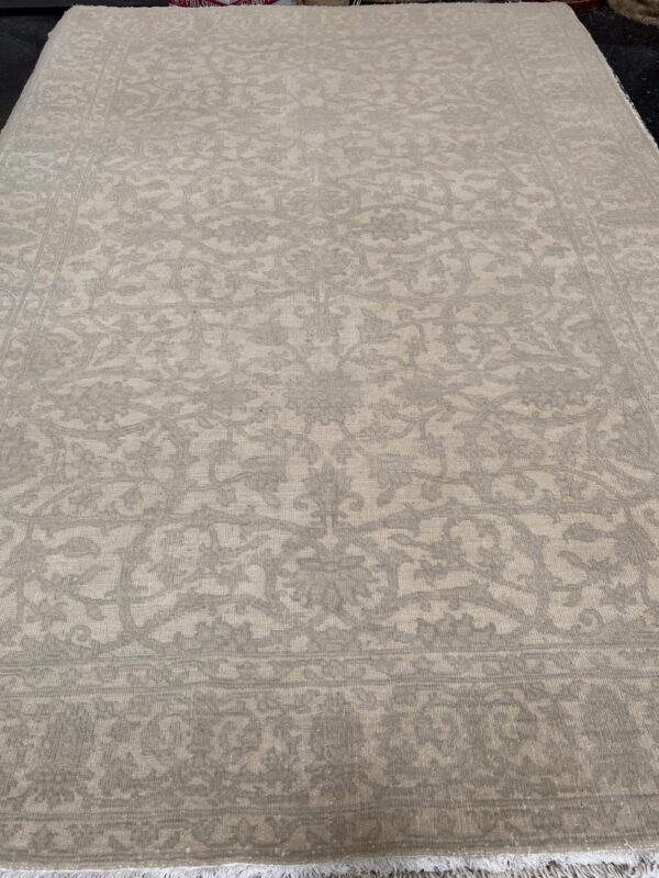 4' 02" x 6' 00" Tabriz Design and Wool Material