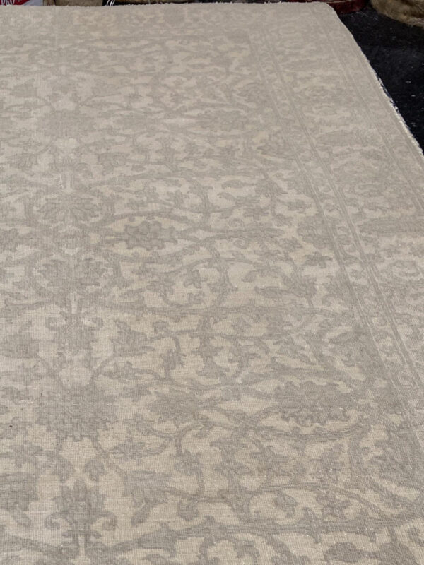 4' 02" x 6' 00" Tabriz Design and Wool Material - Image 2