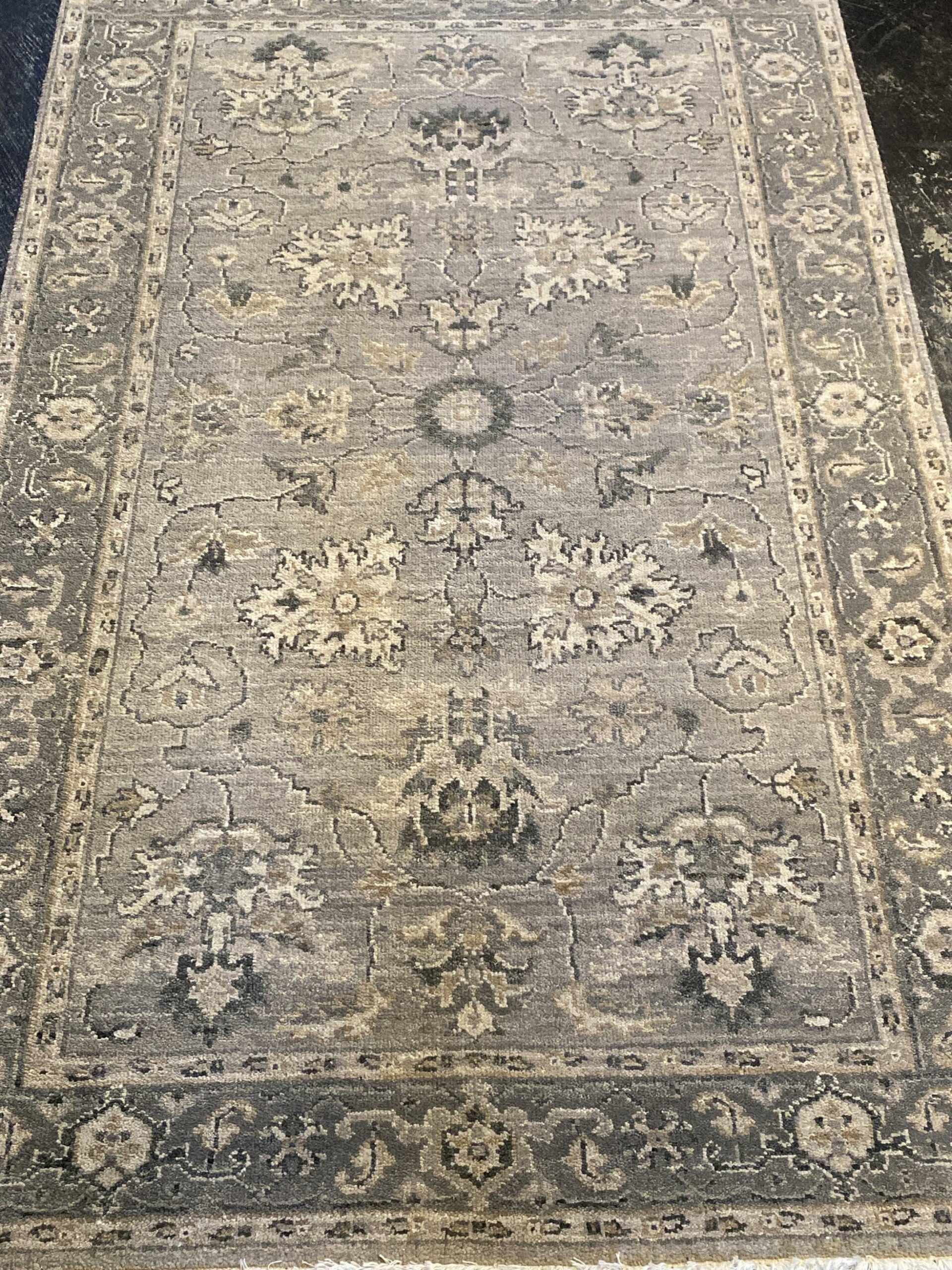 3' 00" x 4' 09" Rectangle Wool Rug- 4184