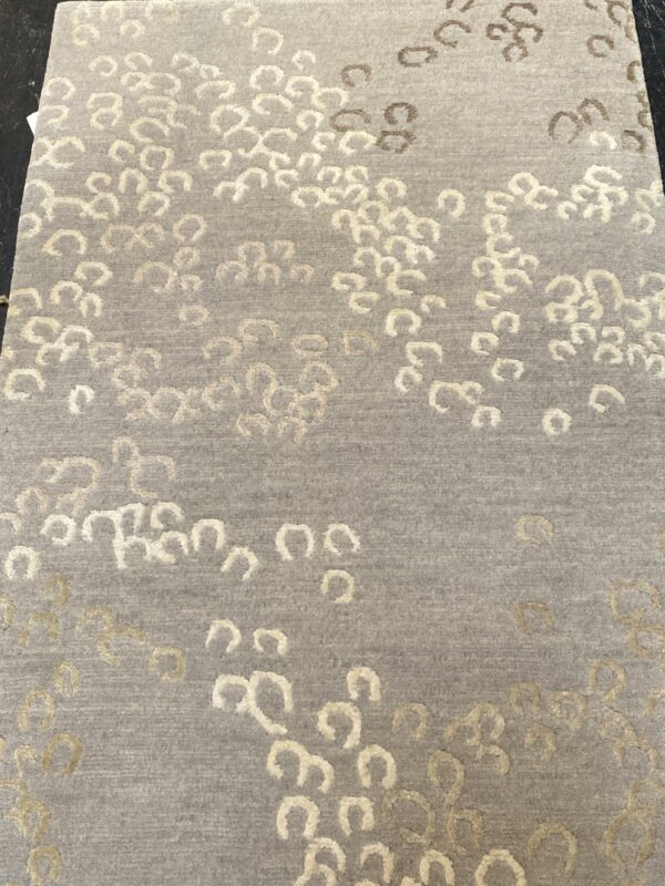 1' 08" x 2' 06" Pebbles Grey Rug- 4166