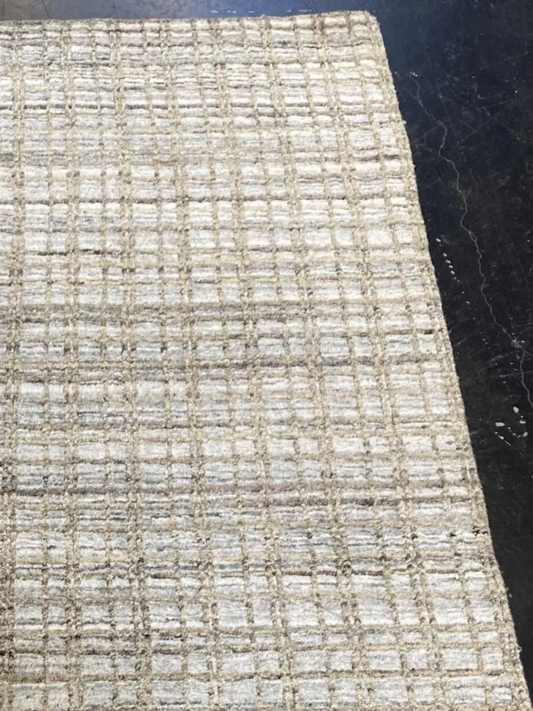 3' 00" x 5' 02" Wool And Viscose Rug From India - Loom Collection Collection