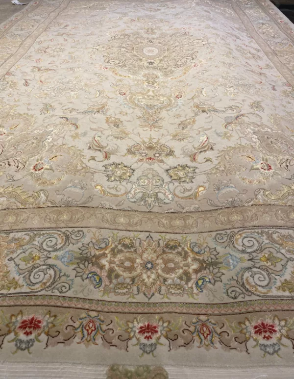 6' 03" x 10' 00" Wool & Silk Rug- 4389 - Image 2