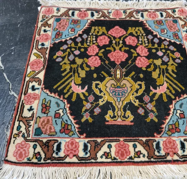 1' 09" x 1' 09" Wool Rug- 4961 - Image 2