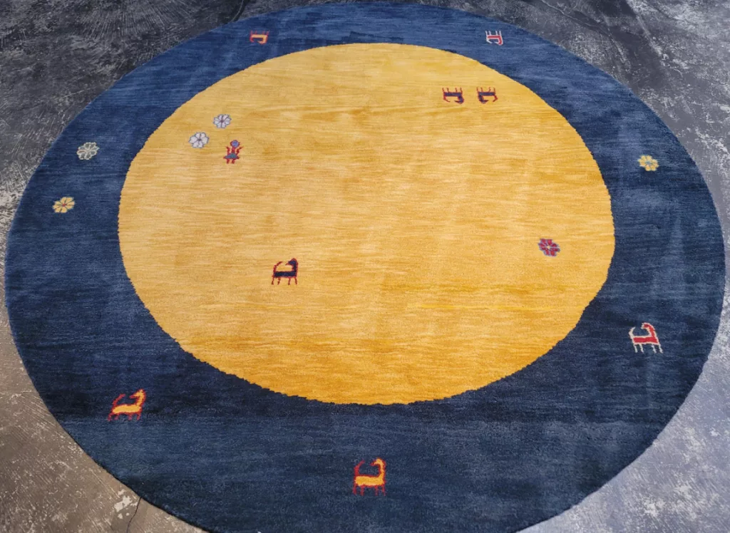 7' 09" x 7' 09" Wool Rug- 5308