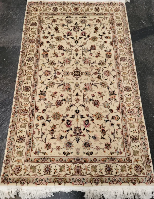 3' 00" x 5' 00" Wool & Silk Rug- 5330 - Image 2