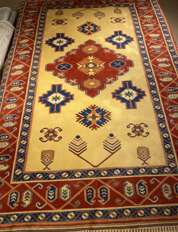 6' 03" x 9' 03" Vintage Rug- 5936 - Image 2