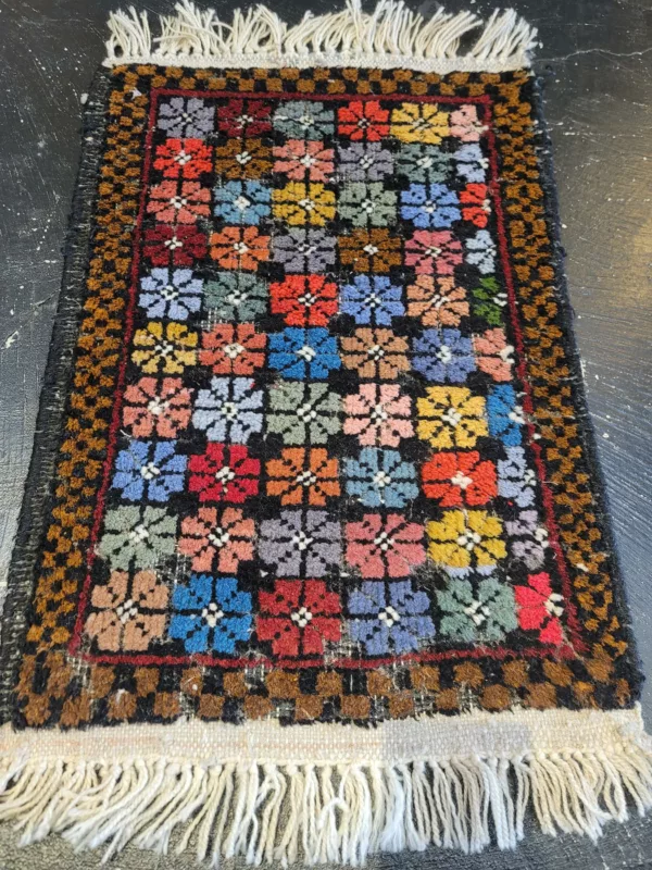1' 06" x 2' 02" Wool Rug- 4965