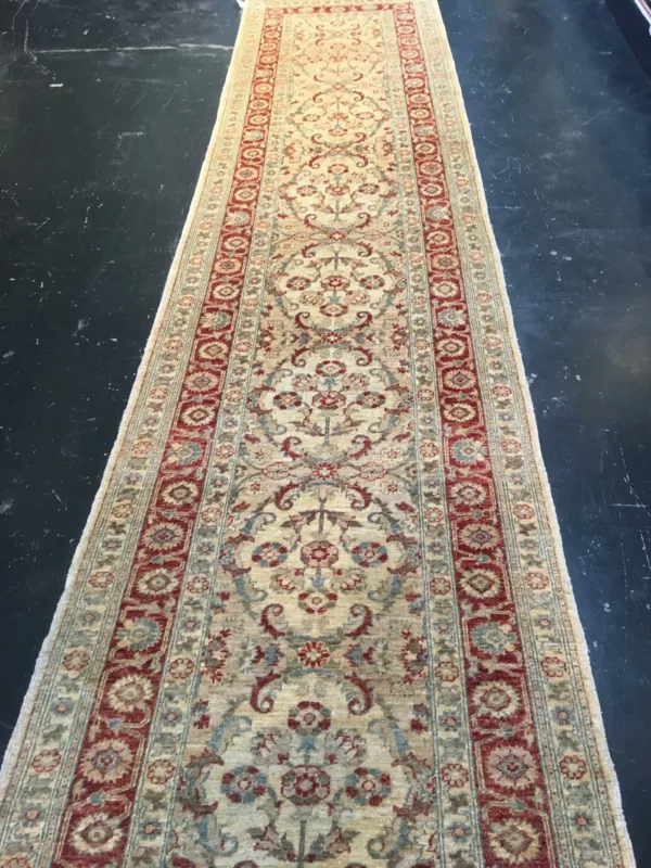 3' 06" x 13' 06" Sultan Wool Rug- 4904