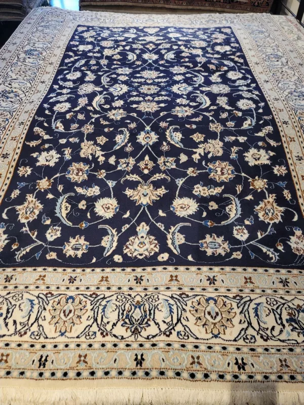 7' 09" x 11' 03" Wool & Silk Rug- 5846