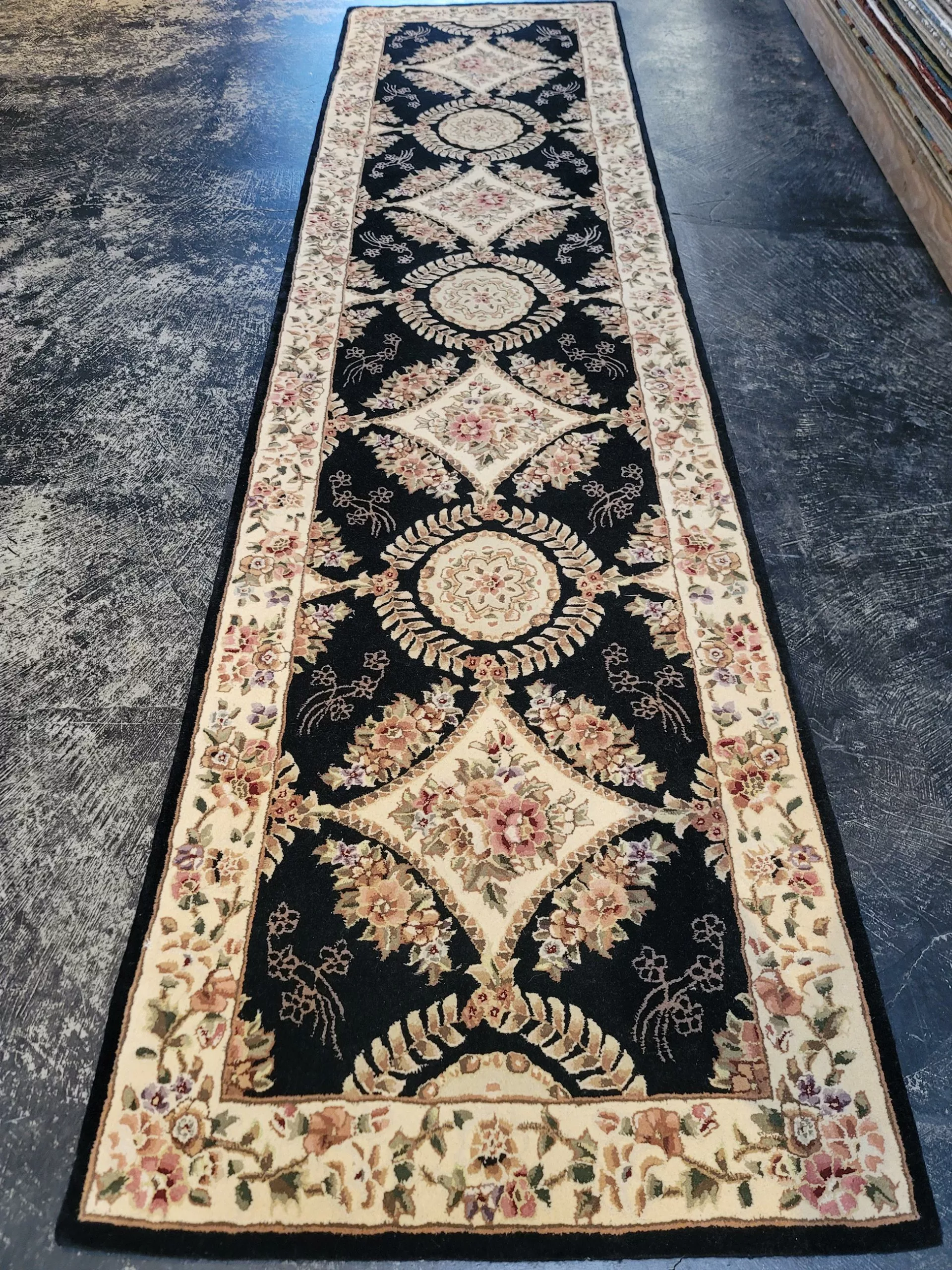 2' 07" x 9' 11" Wool Rug- 5314