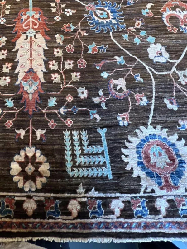 8' 00" x 9' 08" Aryana Design Pakistani Rug - Image 2