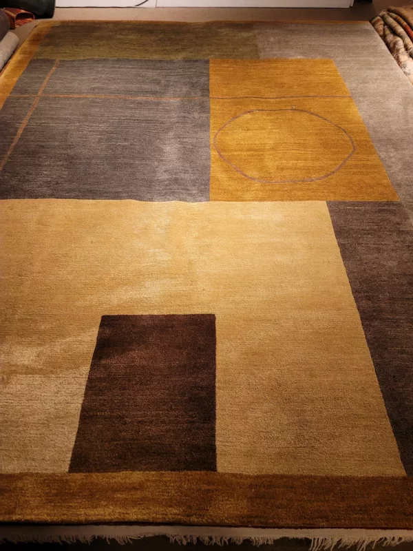 8' 06" x 11' 07" Modern Wool Rectangle Rug