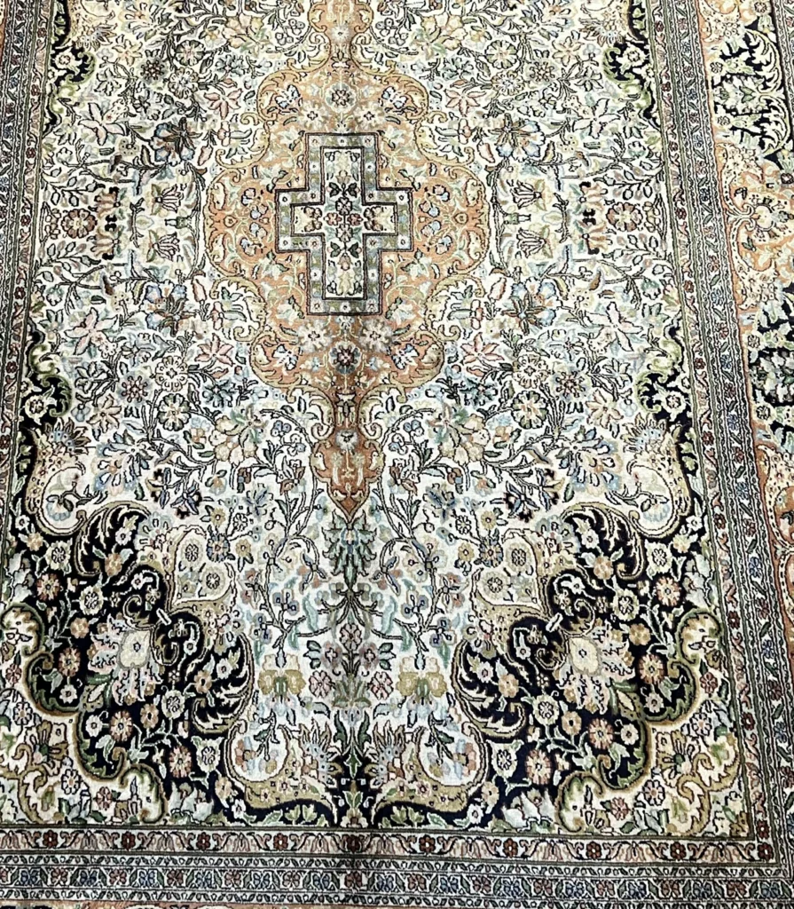 4' 09" x 7' 09" SILK and Vintage - Indian Rug