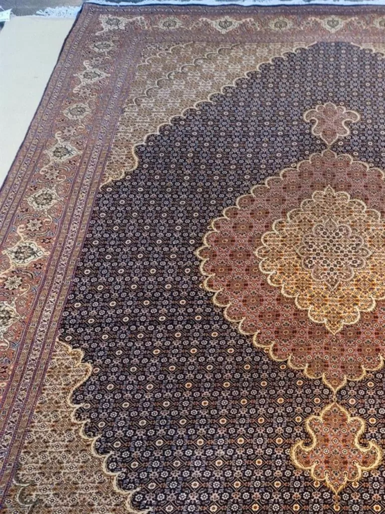 6' 07" x 9' 10" Tabriz Design Persian Rug