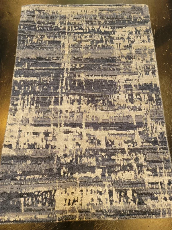 2' 00" x 3' 00"  Indian Hand Woven Rug