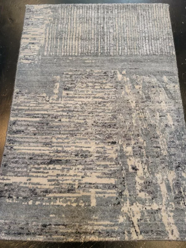 2' 00" x 3' 00" Jacquard Indian Rug