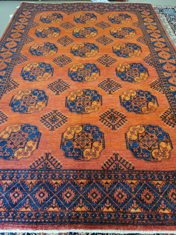 6' 07" x 9' 09" Pakistan Hand knotted Rug