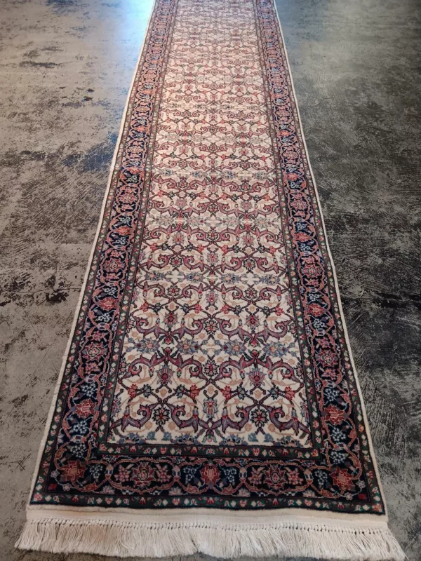 2' 07" x 22' 00" Bidjar Rug