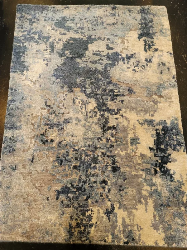 2' 00" x 3' 00"  Himalay Indian Rug