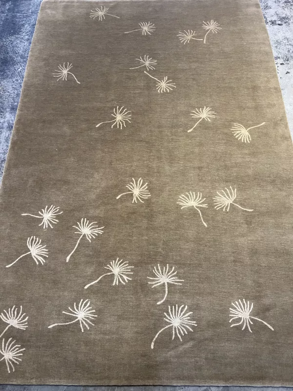 6' 01" x 9' 01" Cocha hand knotted Rug
