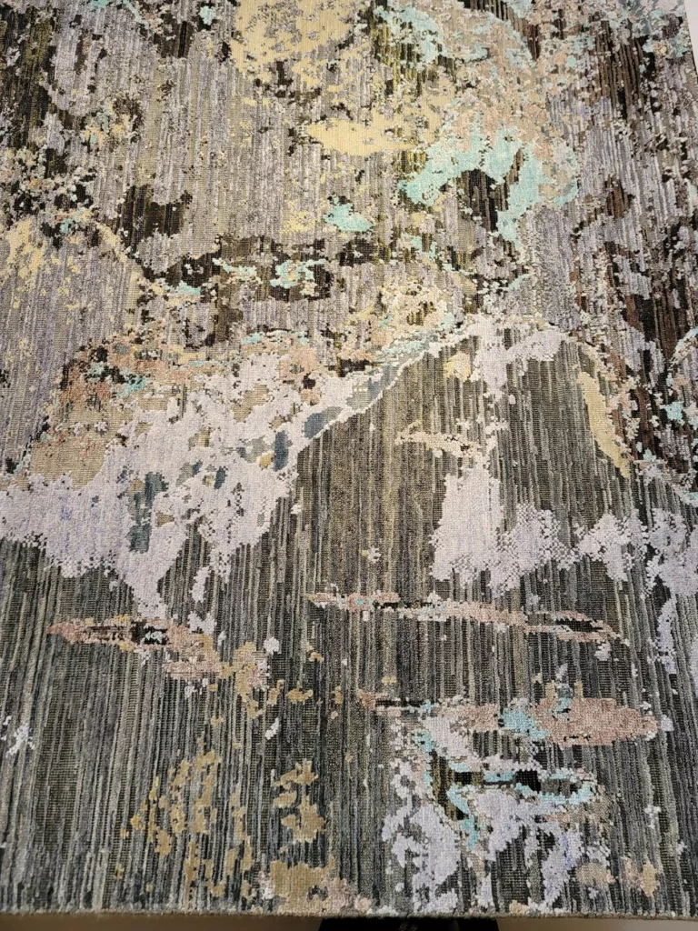 8' 11" x 11' 09" Indian Wool & Silk Rug