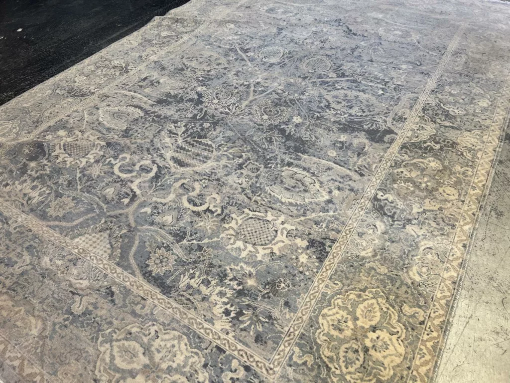 6' 01" x 9' 00" Indian Vin2 Hand knotted Rug