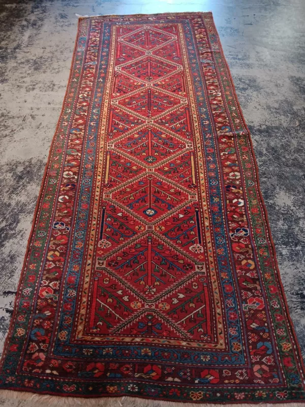 3' 11" x 9' 04" Persian Shirvan Rug