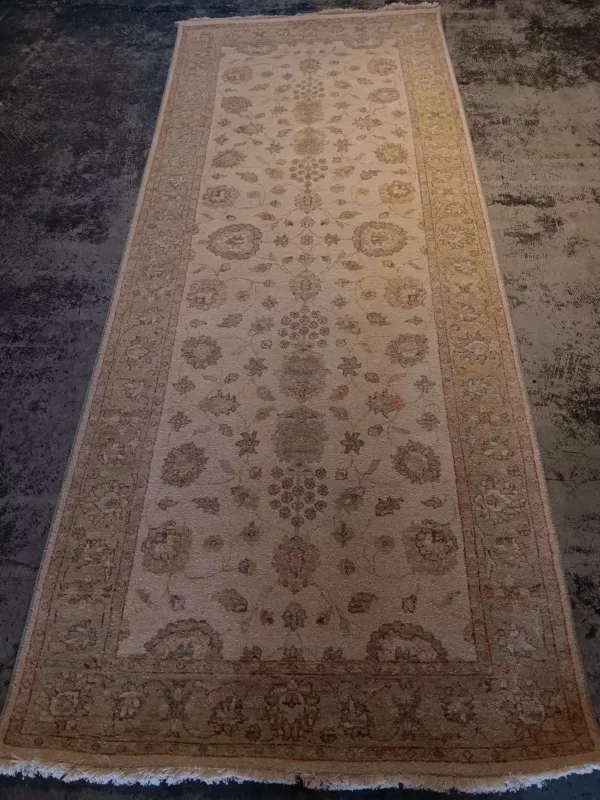 3' 11" x 9' 11" Indo Ziegler Rug
