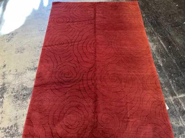 5' 07" x 8' 04" Nepal hand knotted Rug
