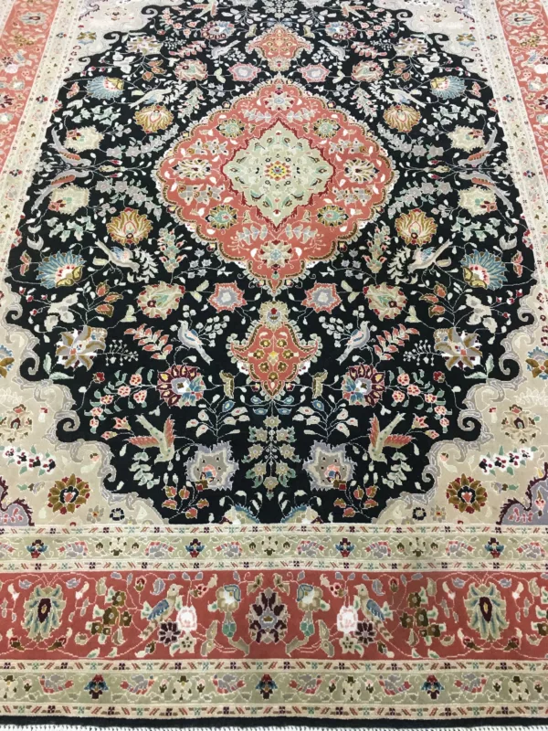 4' 11" x 6' 07" Persian hand knotted Tabriz Rug
