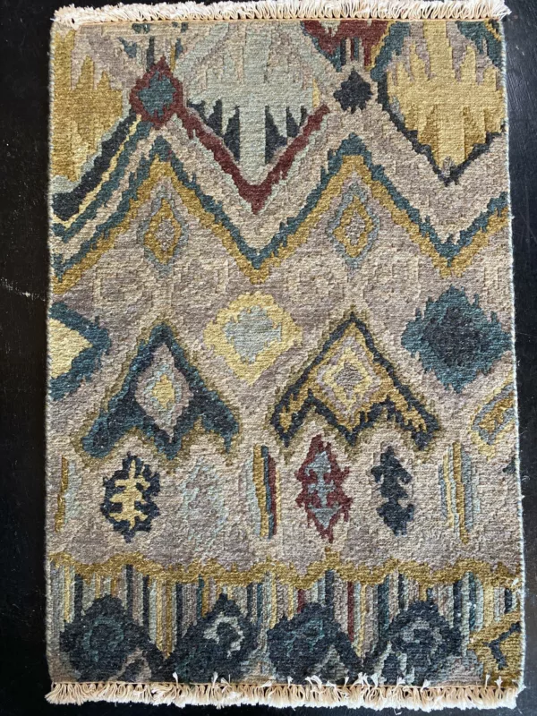2' 00" x 3' 00" Soumak Wool Rug from India – SU-480 - Image 2