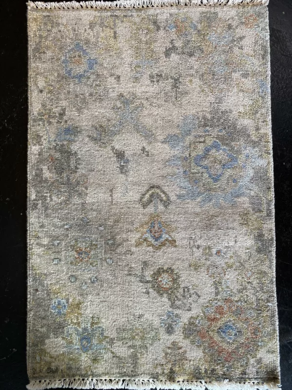 2' 00" x 3' 00" Wool & Viscose Rug from India – Kal Collection, Design AK-421 - Image 2
