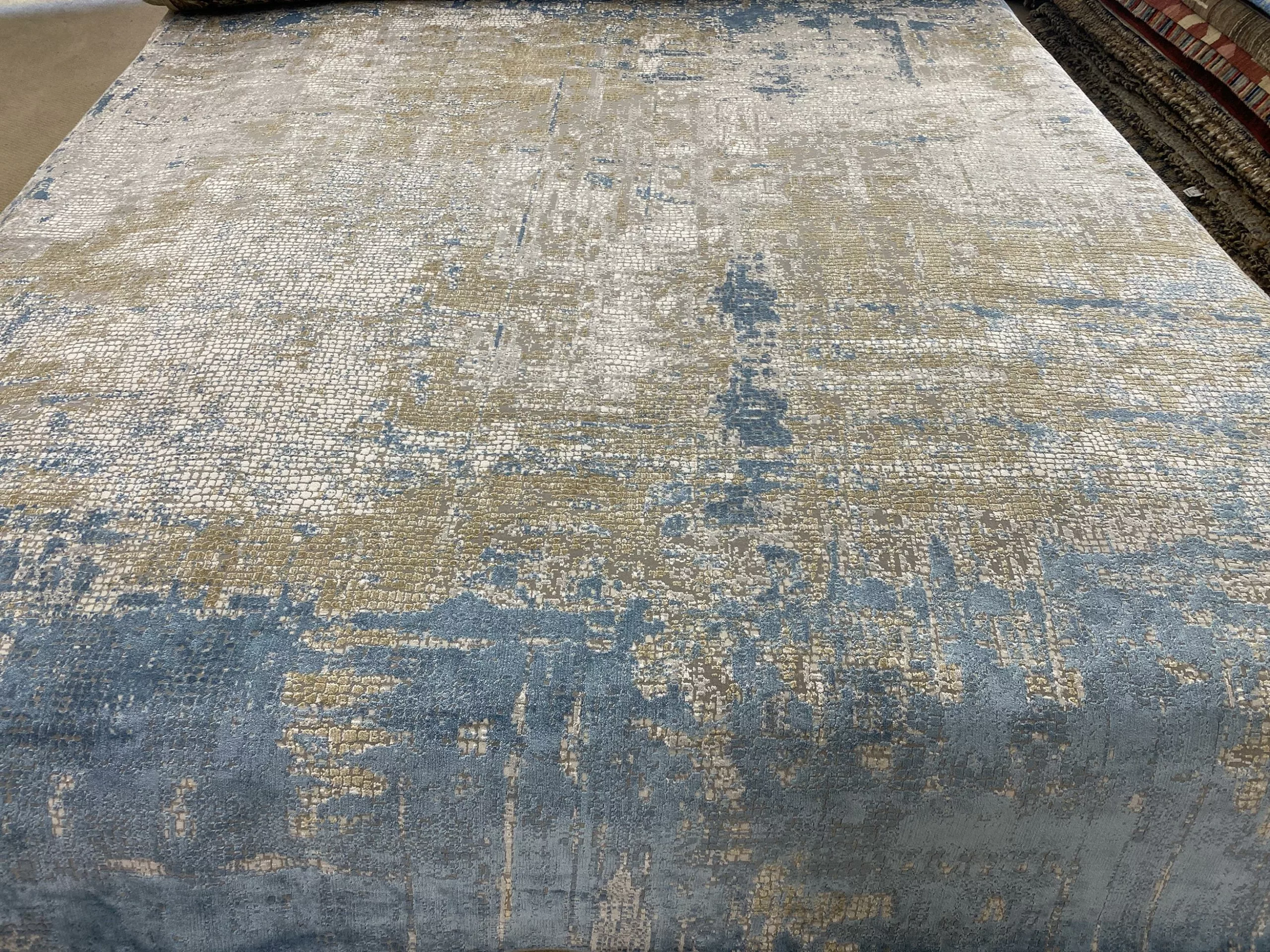 8' 06" x 11' 06" Turkey Machine Made Rug