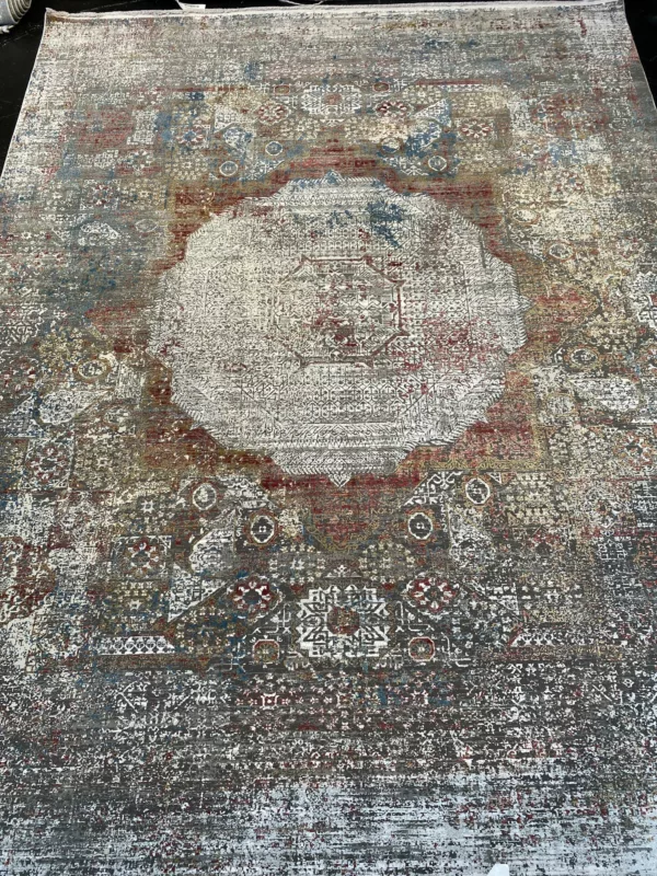 7' 09" x 9' 09" Rectangle Viscose Rug