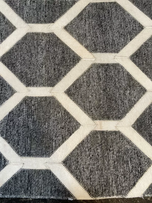 1' 06" x 1' 06" Indian Cow hides Rug