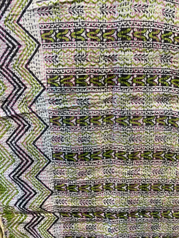 1' 05" x 7' 00" Silk Rug