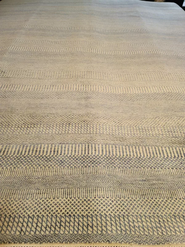 8' 00" x 10' 03" Wool Savanah Rug